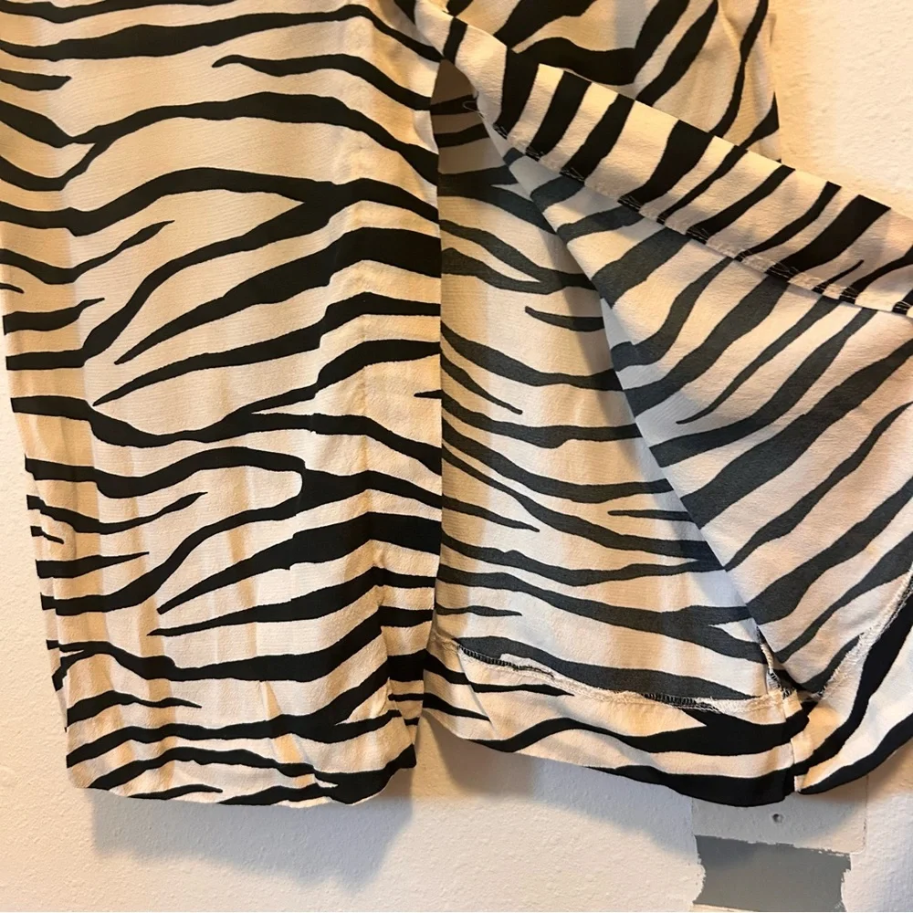 Zara XSmall Women’s Black Zebra Print Crewneck Zipper Midi Dress - Picture 9 of 10